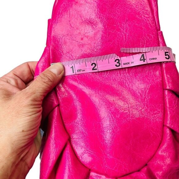 10/$25🦋 XOXO Pink Bow Shoulder Bag - Picture 9 of 11